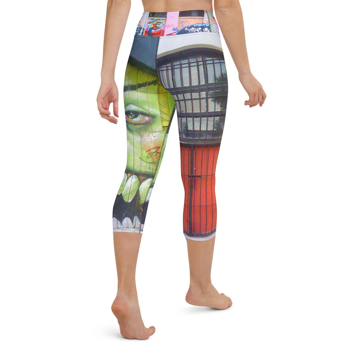 Los Angeles Graffiti Capri Workout Leggings