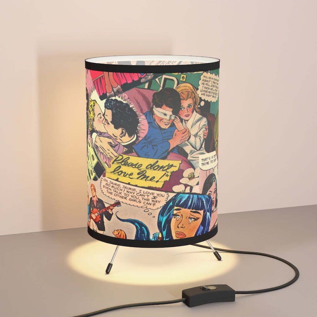 Love Chronicles Vintage Comics - Tripod Lamp with Printed Shade - Jeanjai